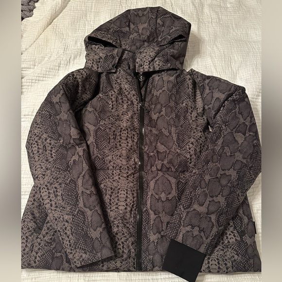 Varley Dorothy Ski Jacket - NWT - Size L Down Filled - Picture 5 of 15